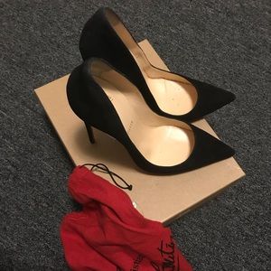 So Kate louboutin suede black size 40